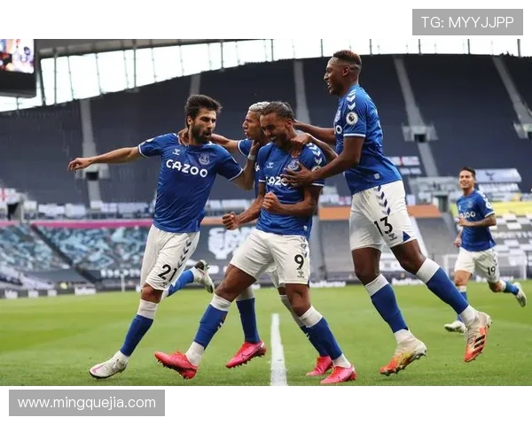 英超桑德兰主场顽强逼平埃弗顿 双方互交白卷遗憾收场