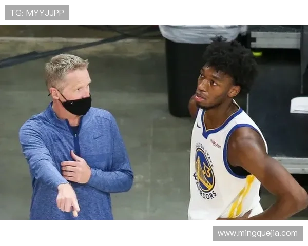 西媒报道孔德今日训练归队拉菲尼亚莱万奥尔莫等人缺席